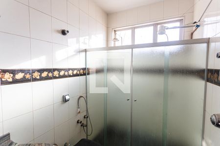 Apartamento à venda com 440m², 4 quartos e 5 vagas Apartamento à venda com 440m², 4 quartos e 5 vagasBanheiro Social 1