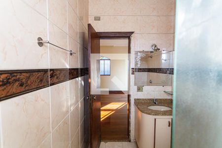 Apartamento à venda com 440m², 4 quartos e 5 vagas Apartamento à venda com 440m², 4 quartos e 5 vagasBanheiro Social 2