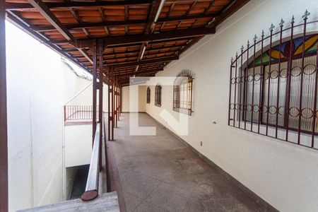 Apartamento à venda com 440m², 4 quartos e 5 vagas Apartamento à venda com 440m², 4 quartos e 5 vagasVaranda