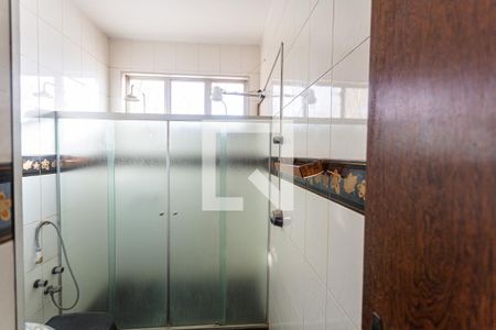 Apartamento à venda com 440m², 4 quartos e 5 vagas Apartamento à venda com 440m², 4 quartos e 5 vagasBanheiro Social 1
