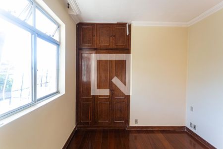 Apartamento à venda com 440m², 4 quartos e 5 vagas Apartamento à venda com 440m², 4 quartos e 5 vagasArmário do Quarto 4