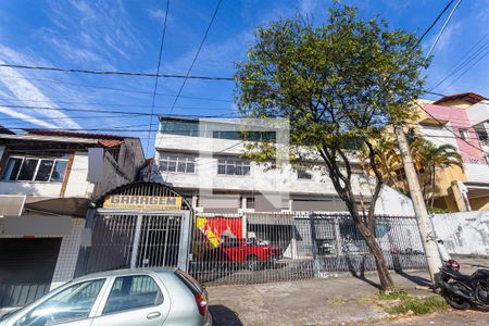 Apartamento à venda com 440m², 4 quartos e 5 vagas Apartamento à venda com 440m², 4 quartos e 5 vagasFachada