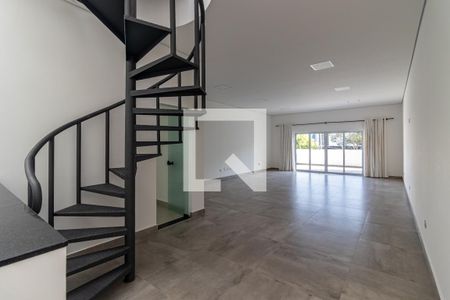 Sala de casa para alugar com 2 quartos, 250m² em Indianópolis, São Paulo