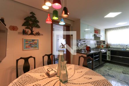 Apartamento à venda com 200m², 3 quartos e 3 vagasCozinha