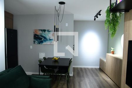 Sala de apartamento para alugar com 2 quartos, 47m² em Vila Monte Serrat, Cotia