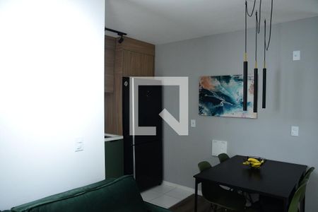 Sala de apartamento para alugar com 2 quartos, 47m² em Vila Monte Serrat, Cotia