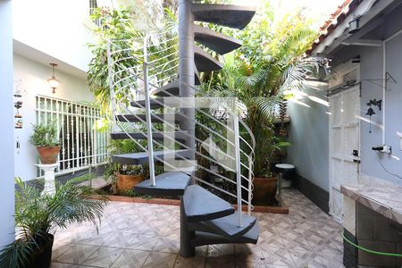 Casa à venda com 332m², 3 quartos e 1 vaga Casa à venda com 332m², 3 quartos e 1 vagaQuintal da Fachada