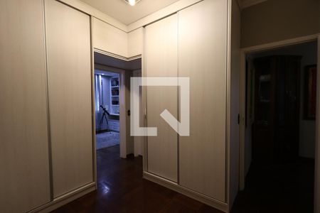 Casa à venda com 332m², 3 quartos e 1 vaga Casa à venda com 332m², 3 quartos e 1 vagaQuarto 1 Suíte - Closet