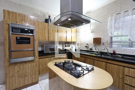 Casa à venda com 332m², 3 quartos e 1 vaga Casa à venda com 332m², 3 quartos e 1 vagaCozinha