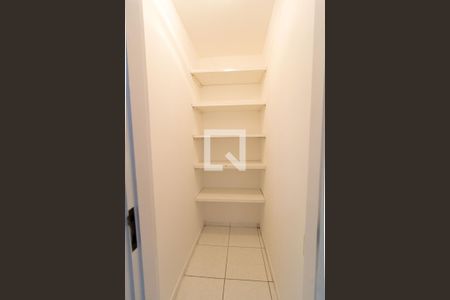 Apartamento para alugar com 130m², 4 quartos e 2 vagas Apartamento para alugar com 130m², 4 quartos e 2 vagasLavanderia