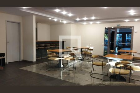 Apartamento para alugar com 130m², 4 quartos e 2 vagas Apartamento para alugar com 130m², 4 quartos e 2 vagasÁrea comum - Salão de festas