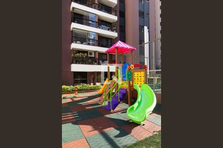 Apartamento para alugar com 130m², 4 quartos e 2 vagas Apartamento para alugar com 130m², 4 quartos e 2 vagasPlayground