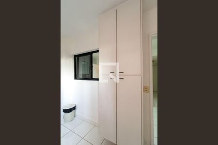 Apartamento para alugar com 130m², 4 quartos e 2 vagas Apartamento para alugar com 130m², 4 quartos e 2 vagasLavanderia