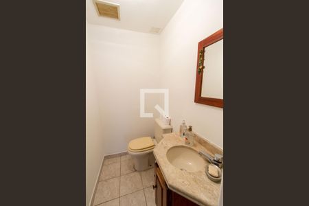 Apartamento para alugar com 130m², 4 quartos e 2 vagas Apartamento para alugar com 130m², 4 quartos e 2 vagasBanheiro Social