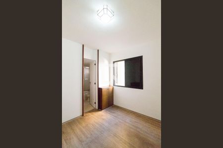Apartamento para alugar com 130m², 4 quartos e 2 vagas Apartamento para alugar com 130m², 4 quartos e 2 vagasQuarto 2