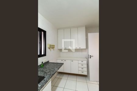 Apartamento para alugar com 130m², 4 quartos e 2 vagas Apartamento para alugar com 130m², 4 quartos e 2 vagasCozinha