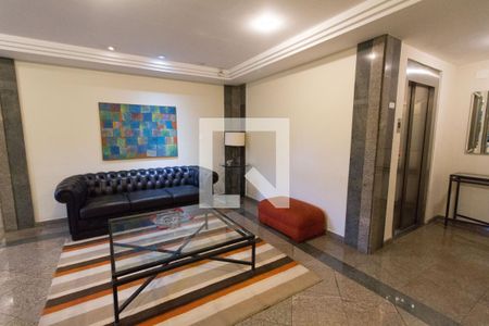 Apartamento para alugar com 130m², 4 quartos e 2 vagas Apartamento para alugar com 130m², 4 quartos e 2 vagasHall Social