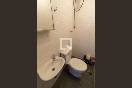 Apartamento para alugar com 130m², 4 quartos e 2 vagas Apartamento para alugar com 130m², 4 quartos e 2 vagasBanheiro Lavanderia