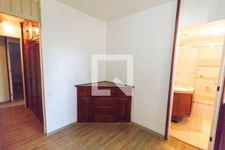 Apartamento para alugar com 130m², 4 quartos e 2 vagas Apartamento para alugar com 130m², 4 quartos e 2 vagasQuarto 2