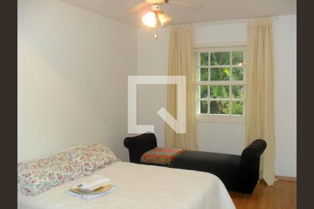 Casa à venda com 3 quartos, 199m² em Chácara Monte Alegre, São Paulo