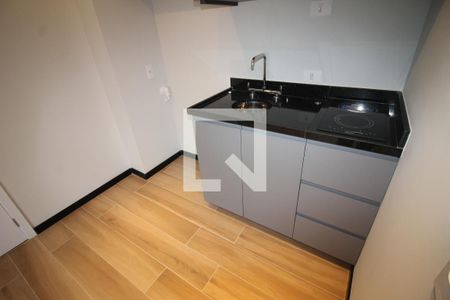 Cozinha de kitnet/studio para alugar com 1 quarto, 21m² em Belenzinho, São Paulo