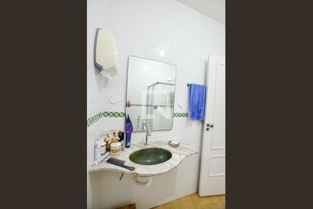 Casa à venda com 150m², 4 quartos e 2 vagasBanheiro