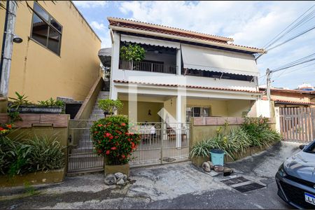 Casa à venda com 150m², 4 quartos e 2 vagasVista