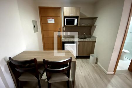 Cozinha de apartamento para alugar com 1 quarto, 28m² em Centro, Duque de Caxias