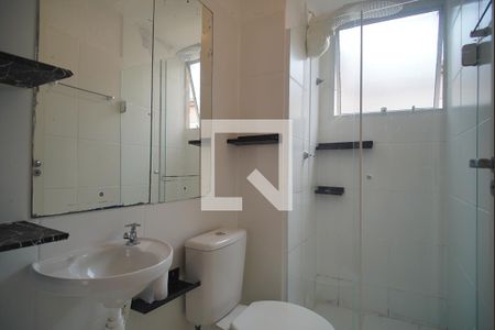 Banheiro de apartamento à venda com 2 quartos, 40m² em Santo Afonso, Novo Hamburgo