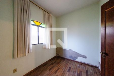 Casa à venda com 194m², 3 quartos e 3 vagasQuarto 2