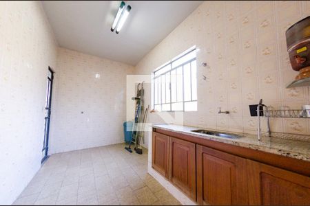 Casa à venda com 194m², 3 quartos e 3 vagasCozinha