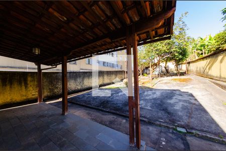 Casa à venda com 194m², 3 quartos e 3 vagasÁrea de serviço