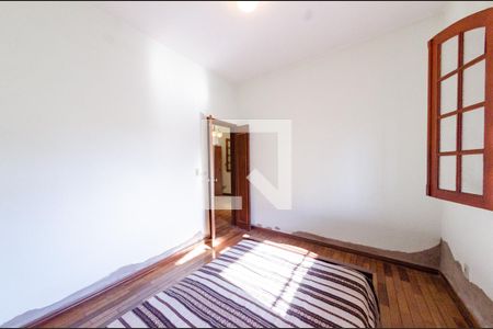 Quarto 1 de casa à venda com 3 quartos, 735m² em João Pinheiro, Belo Horizonte