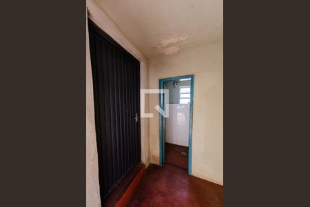 Casa à venda com 194m², 3 quartos e 3 vagasCasa de fundos