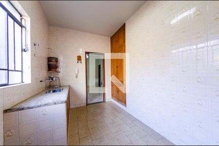 Casa à venda com 194m², 3 quartos e 3 vagasCozinha