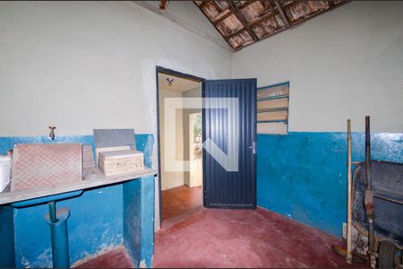 Casa à venda com 194m², 3 quartos e 3 vagasCasa de fundos