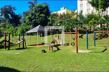 Apartamento à venda com 64m², 3 quartos e 1 vaga Apartamento à venda com 64m², 3 quartos e 1 vagaÁrea comum - Playground