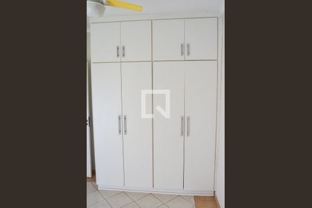 Apartamento à venda com 64m², 3 quartos e 1 vaga Apartamento à venda com 64m², 3 quartos e 1 vagaQuarto 2 - Armários