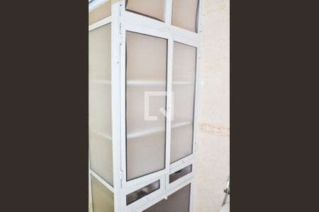 Apartamento à venda com 64m², 3 quartos e 1 vaga Apartamento à venda com 64m², 3 quartos e 1 vagaBanheiro Armario