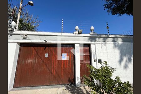 Casa para alugar com 306m², 4 quartos e 4 vagasFachada 