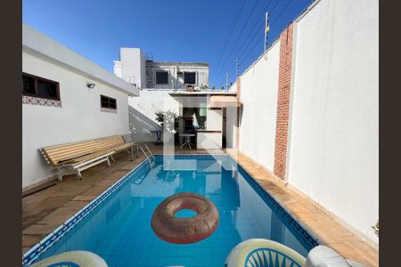 Casa para alugar com 306m², 4 quartos e 4 vagasPiscina 