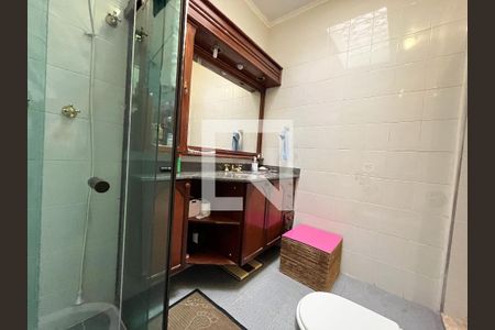 Casa para alugar com 306m², 4 quartos e 4 vagasBanheiro da Suíte 2