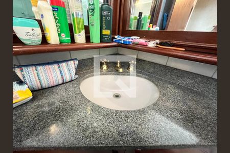 Casa para alugar com 306m², 4 quartos e 4 vagasBanheiro da Suíte 3