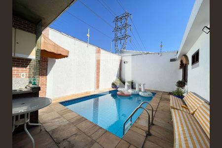 Casa para alugar com 306m², 4 quartos e 4 vagasPiscina 
