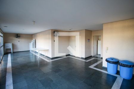 Apartamento para alugar com 53m², 2 quartos e 1 vagaÁrea comum / Salão de Festas