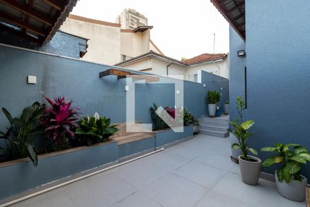 Casa à venda com 220m², 3 quartos e 2 vagas Casa à venda com 220m², 3 quartos e 2 vagasQuintal