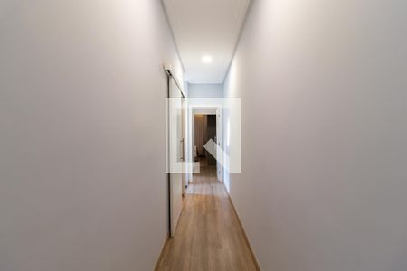 Casa à venda com 220m², 3 quartos e 2 vagas Casa à venda com 220m², 3 quartos e 2 vagasCorredor dos Quartos