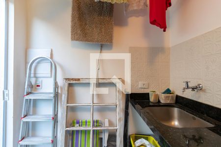 Casa à venda com 220m², 3 quartos e 2 vagas Casa à venda com 220m², 3 quartos e 2 vagasÁrea de Serviço