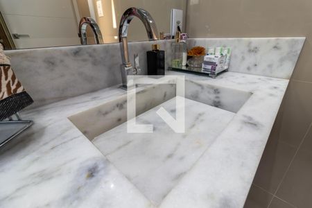 Casa à venda com 220m², 3 quartos e 2 vagas Casa à venda com 220m², 3 quartos e 2 vagasBanheiro da Suíte 1