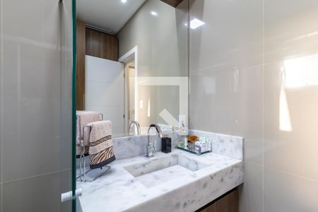 Casa à venda com 220m², 3 quartos e 2 vagas Casa à venda com 220m², 3 quartos e 2 vagasBanheiro da Suíte 1